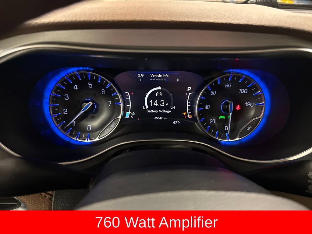 Used 2021 Chrysler Pacifica Limited w/ Uconnect Theater Family Group image 17