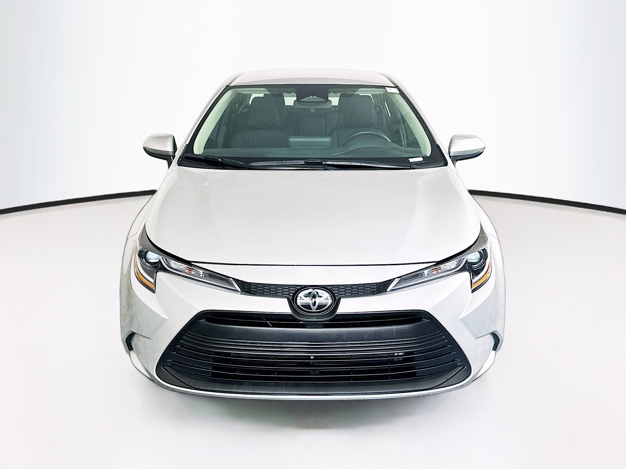 Used 2026 Toyota Corolla LE FWD image 8