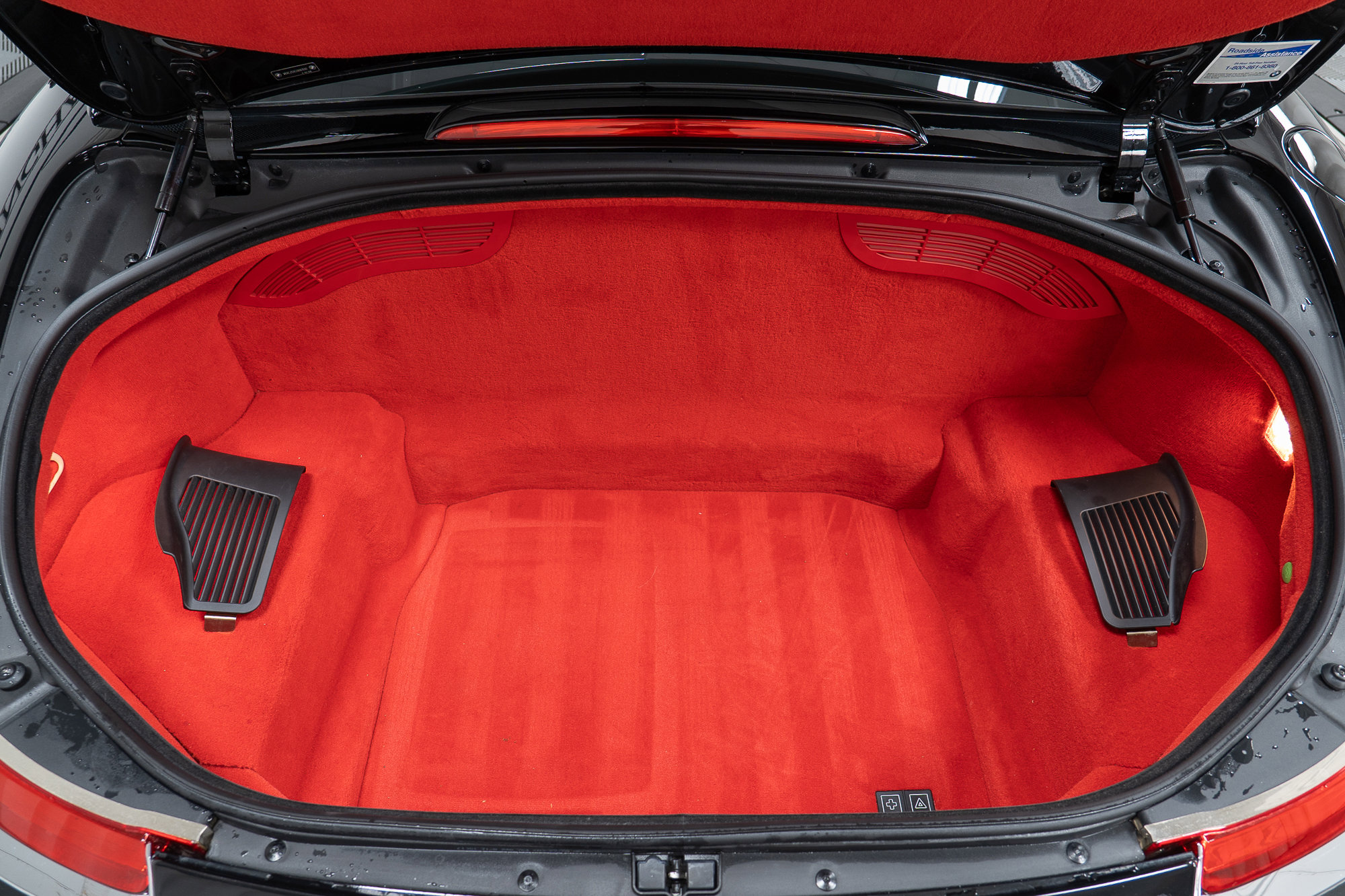 Used 2002 BMW Z8 RWD image 11