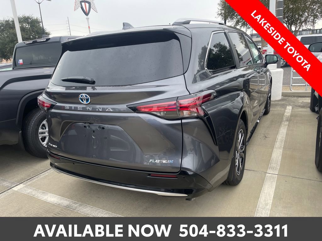 New 2025 Toyota Sienna Platinum image 4