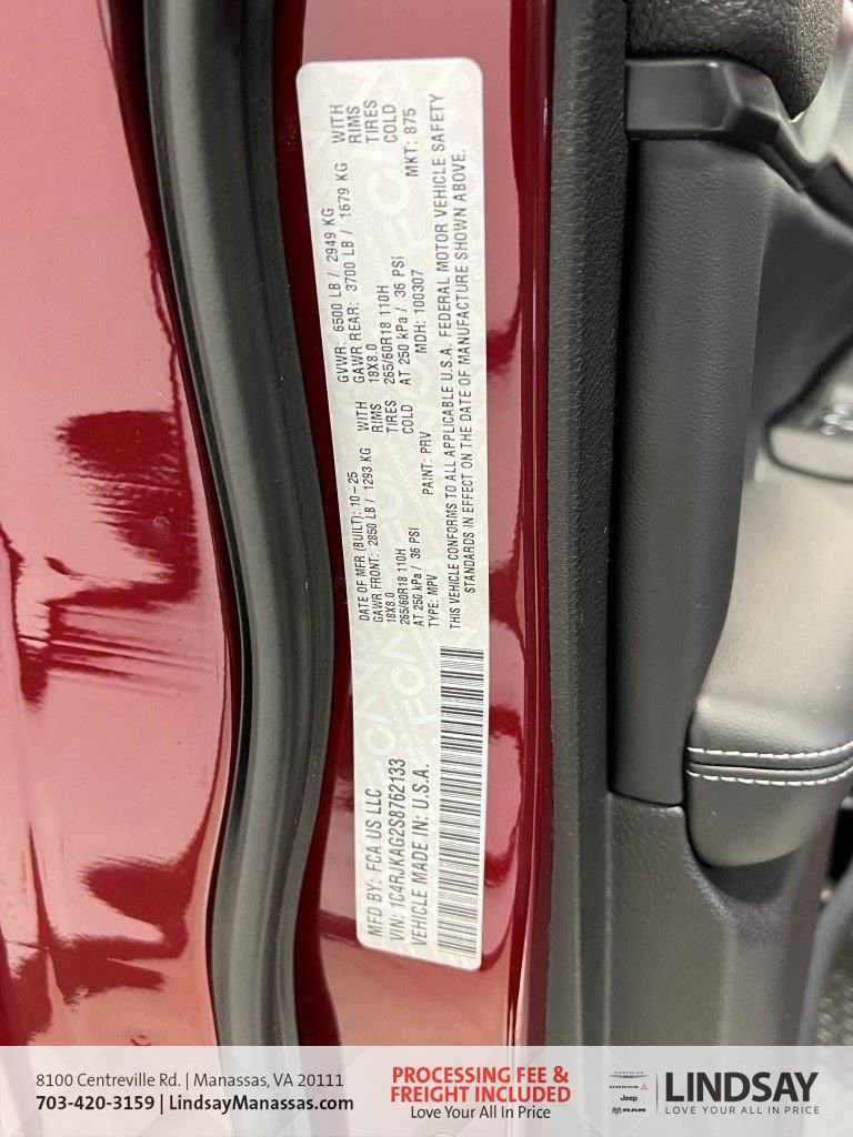 New 2025 Jeep Grand Cherokee L Laredo w/ Luxury Tech Group I image 40