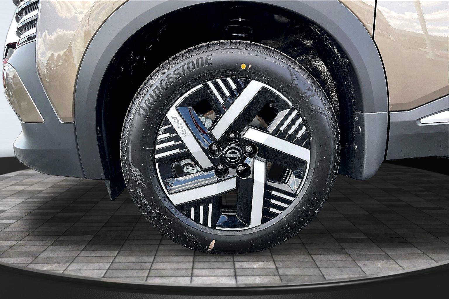 New 2026 Nissan Kicks SV FWD image 12