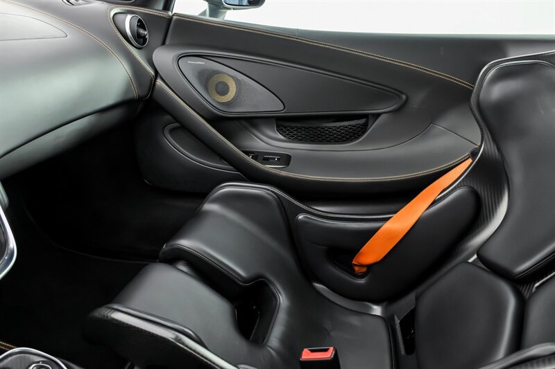 Used 2019 McLaren 600LT RWD image 34