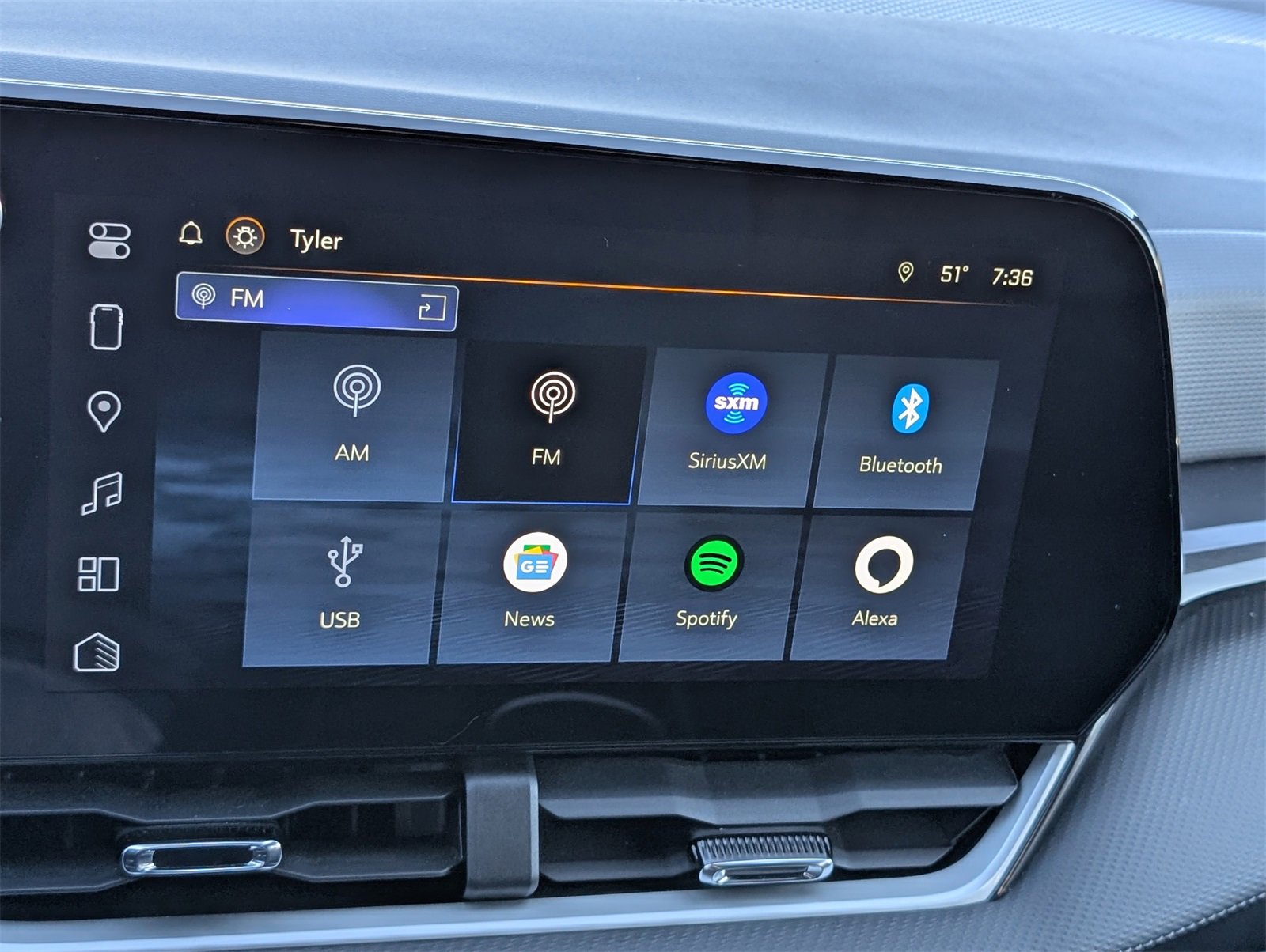 Used 2025 Chevrolet Equinox LT w/ Convenience Package II image 7