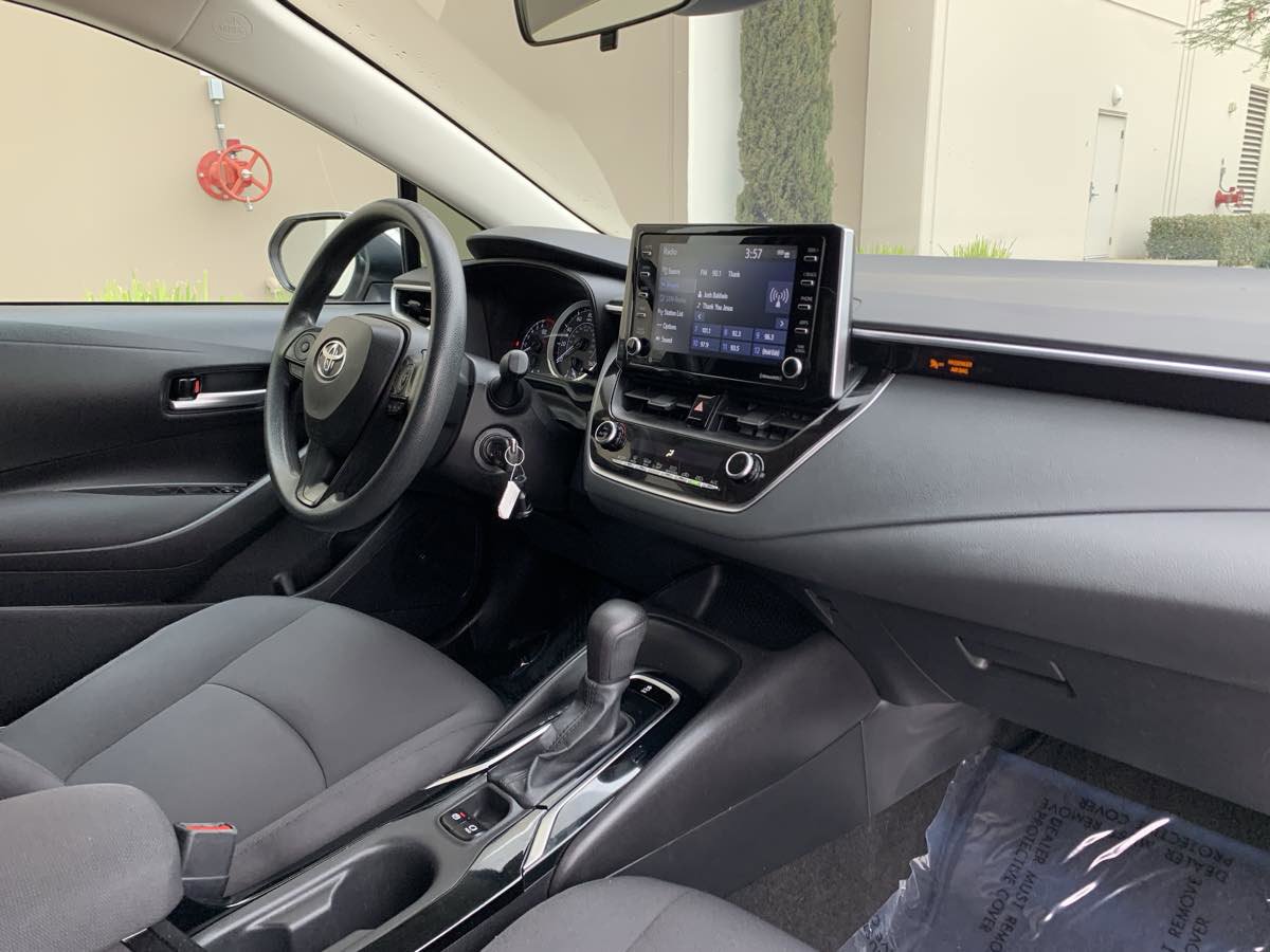 Used 2021 Toyota Corolla LE image 26