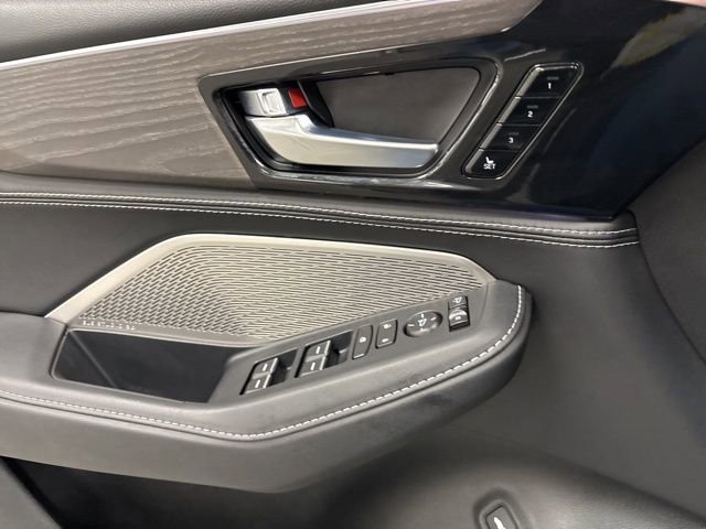 Used 2024 Acura MDX SH-AWD w/ Advance Package image 29