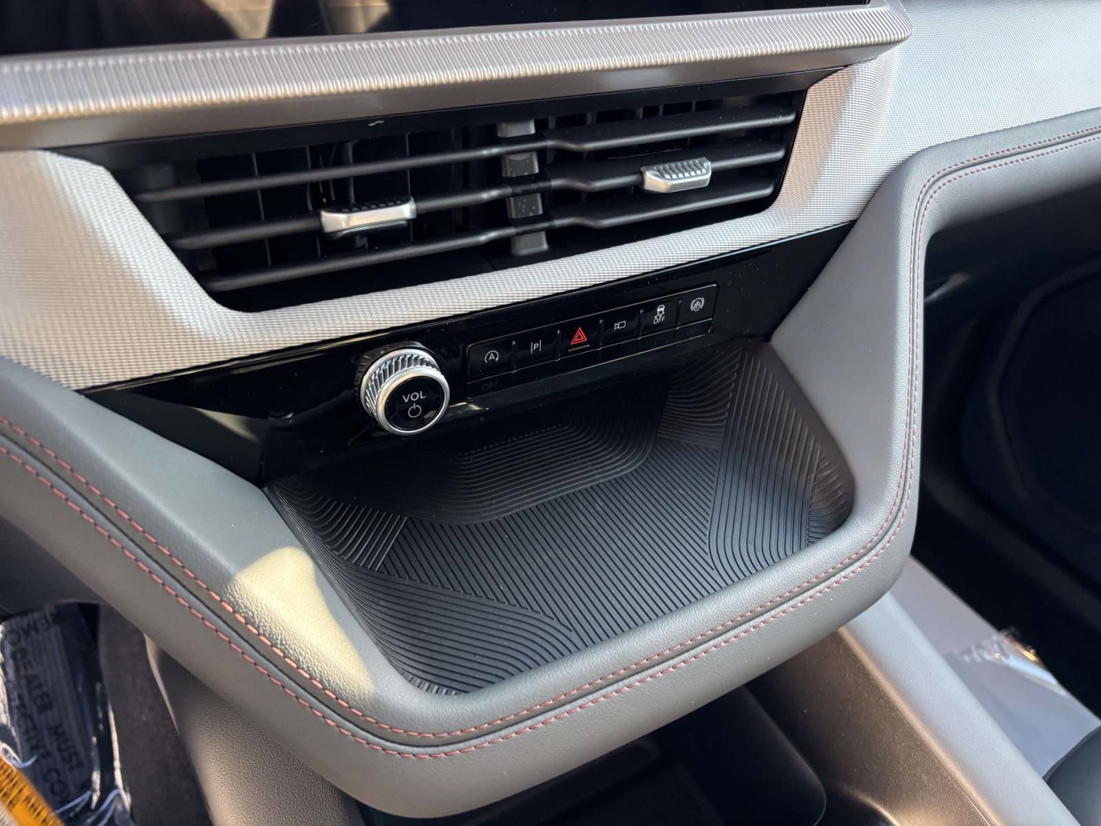 New 2026 Ford Explorer Active image 22