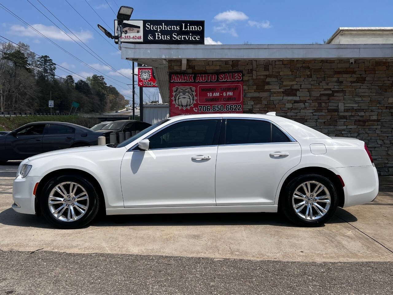 Used 2017 Chrysler 300 Limited w/ Value Package image 3