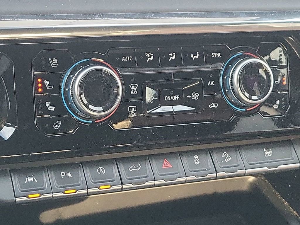 Used 2024 GMC Sierra 1500 Denali Ultimate image 42