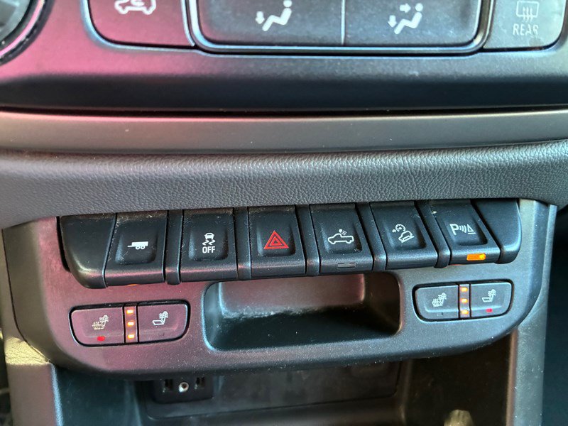 Used 2019 Chevrolet Colorado Z71 AWD/4WD image 14