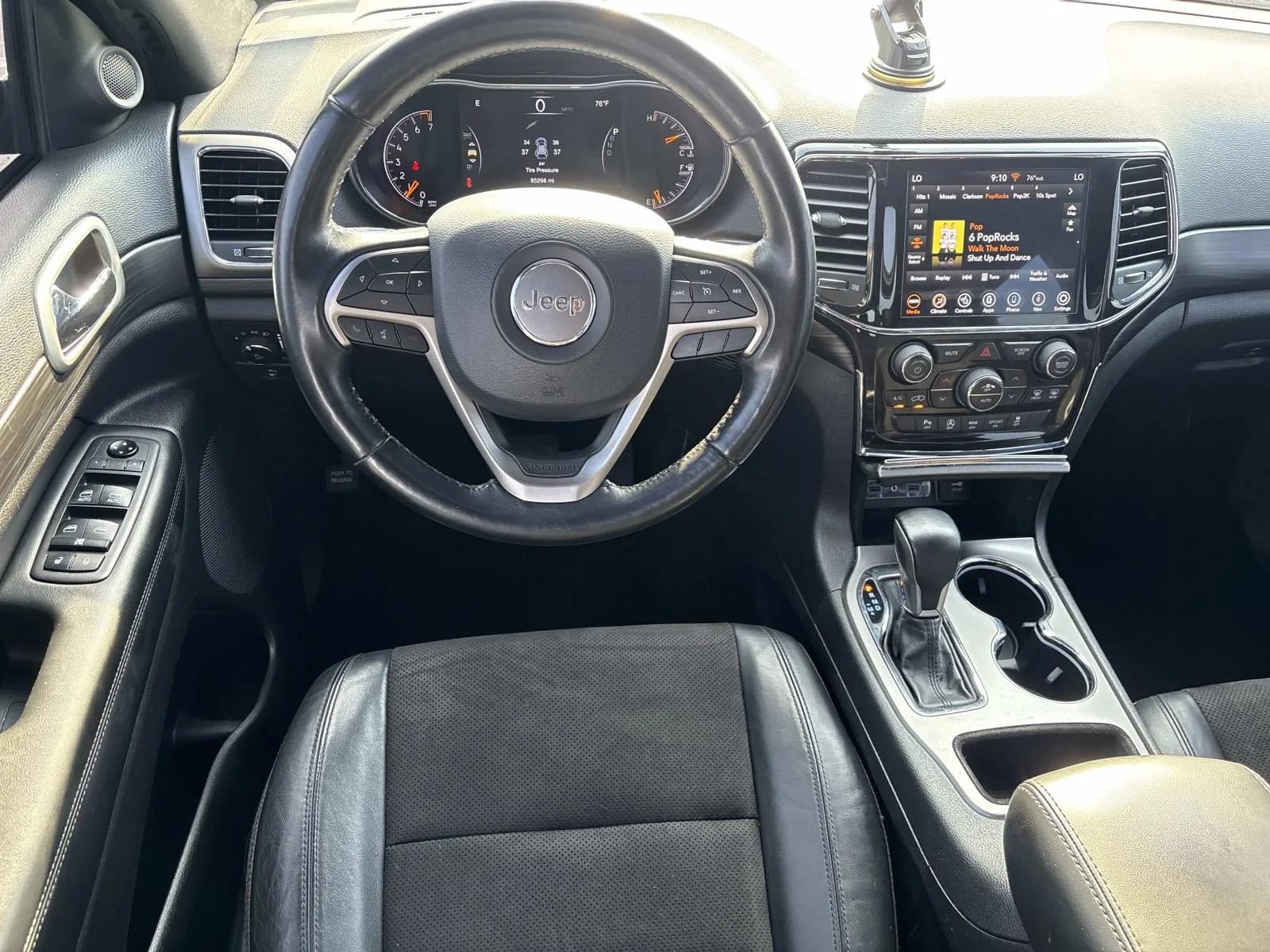 Used 2021 Jeep Grand Cherokee Laredo X AWD/4WD image 12