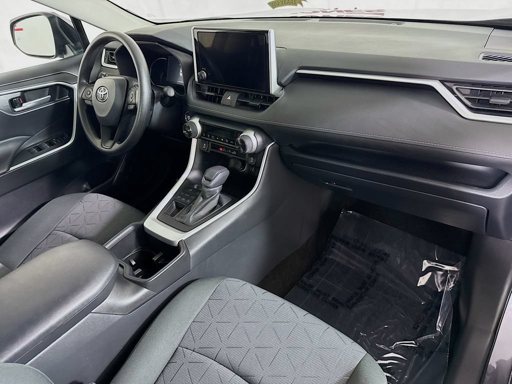 Certified 2025 Toyota RAV4 XLE AWD/4WD image 31