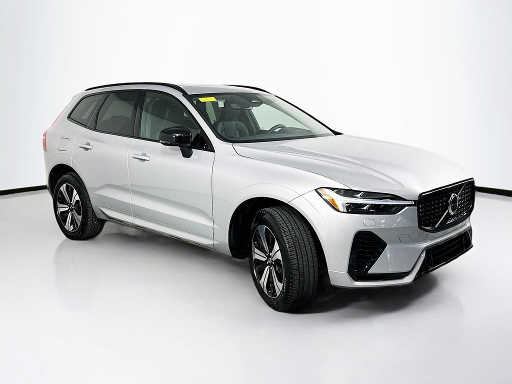 Used 2025 Volvo XC60 T8 Core w/ Protection Package Premier AWD/4WD image 2