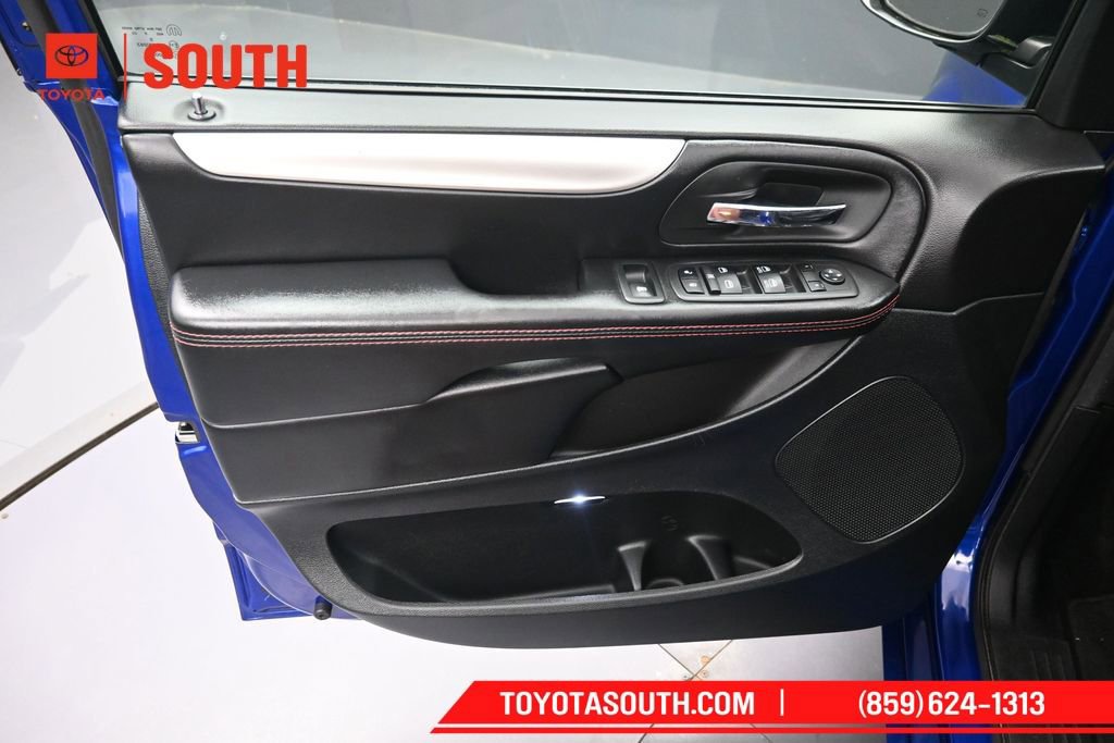 Used 2019 Dodge Grand Caravan GT FWD image 22