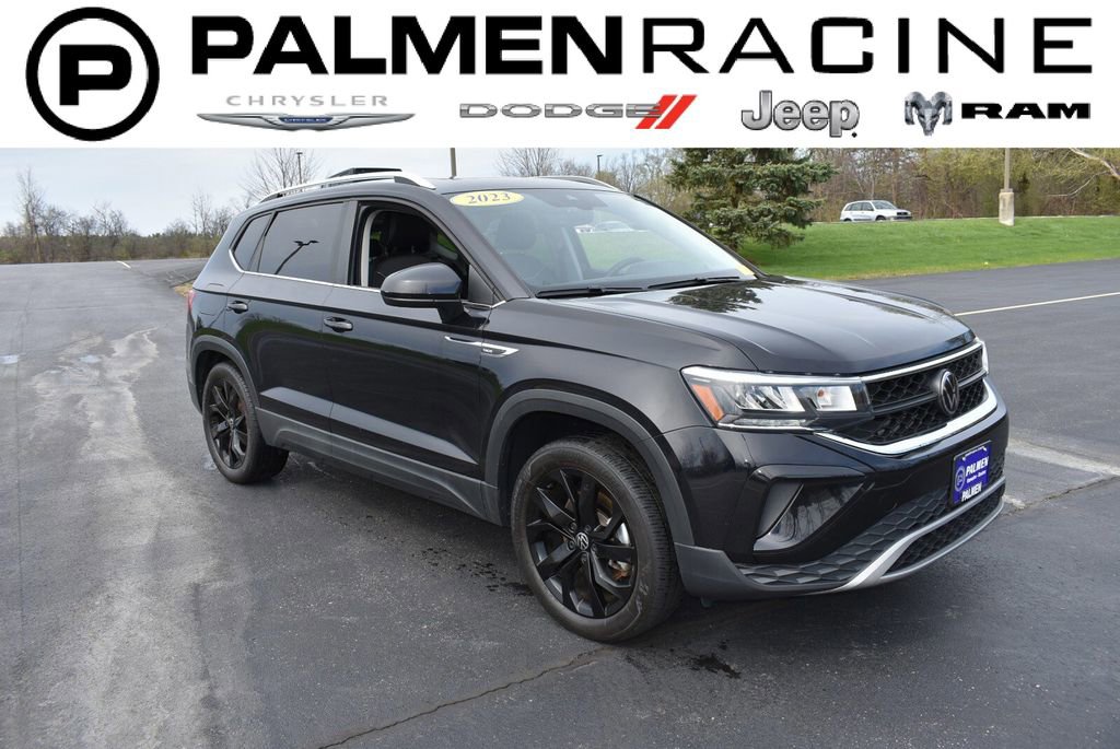 Used 2023 Volkswagen Taos SE w/ Panoramic Sunroof Package AWD/4WD image 1