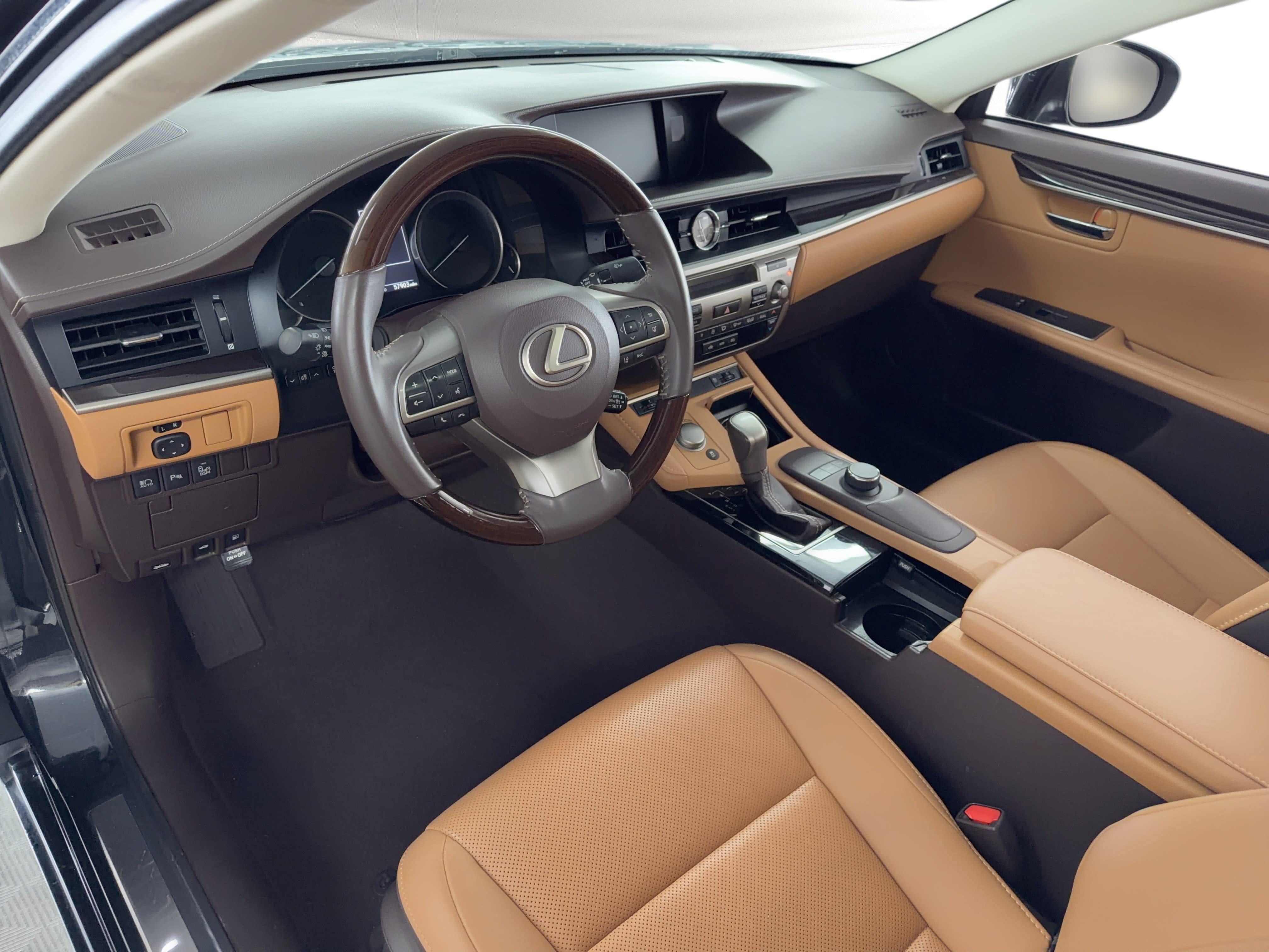 Used 2018 Lexus ES 350 w/ Premier Package FWD image 4