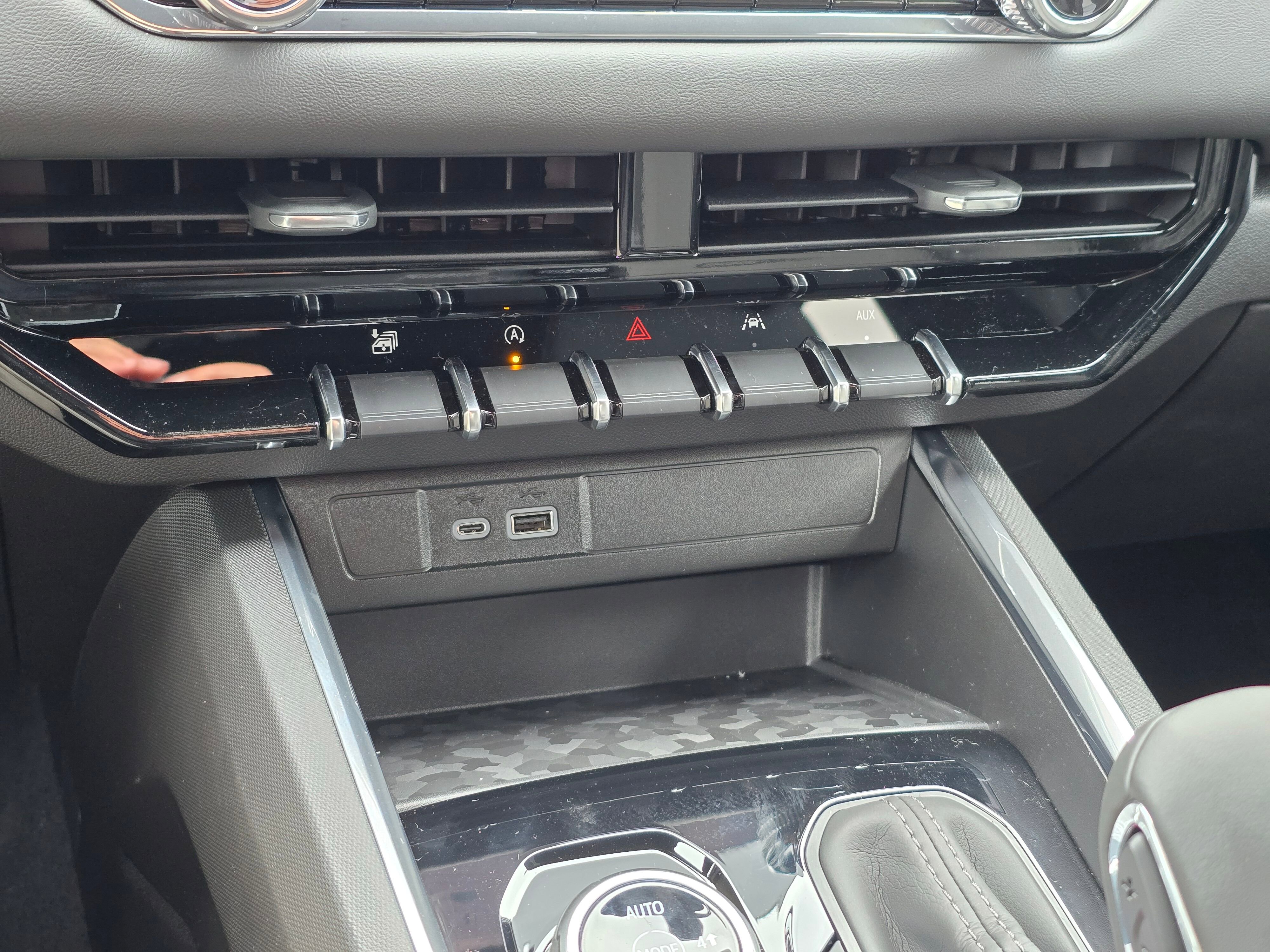 New 2026 GMC Canyon Elevation w/ Convenience Package image 23