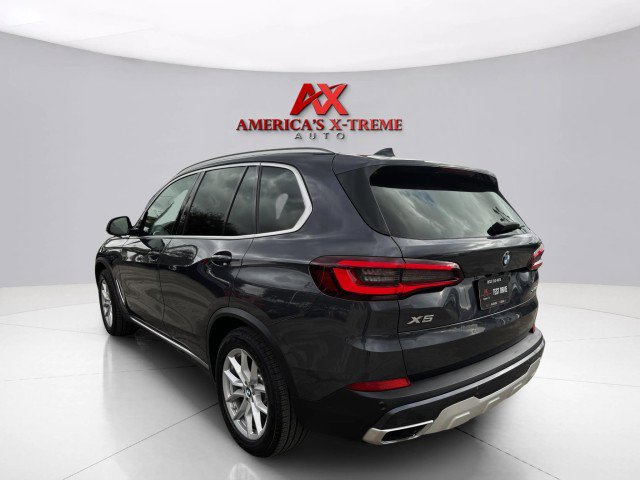 Used 2021 BMW X5 xDrive40i w/ Premium Package image 3