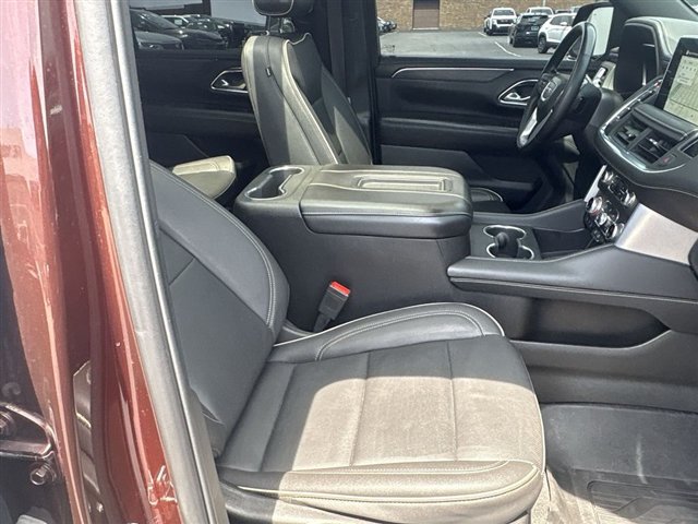 Certified 2023 GMC Yukon XL SLT w/ SLT Premium Package AWD/4WD image 29