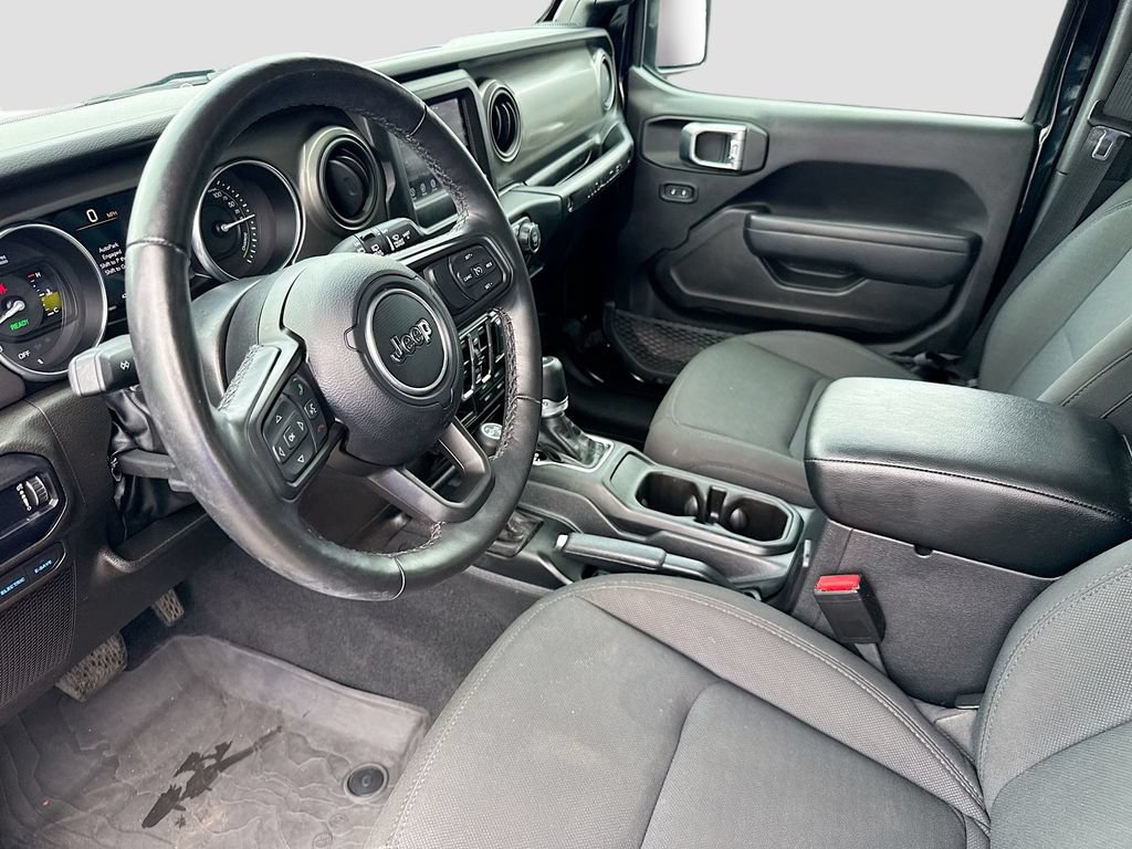 Used 2023 Jeep Wrangler Unlimited w/ Cold Weather Group AWD/4WD image 25
