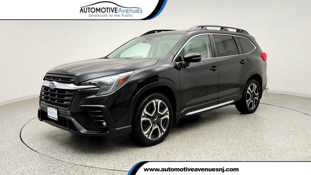 Used 2023 Subaru Ascent Limited AWD/4WD image 1