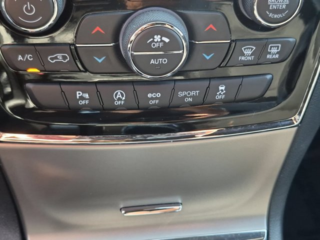 Used 2022 Jeep Grand Cherokee Laredo X RWD image 25