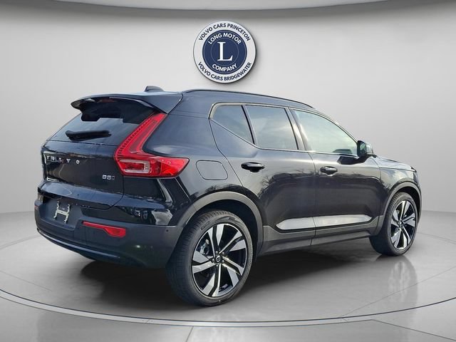 New 2026 Volvo XC40 B5 Ultra w/ Protection Package Premier AWD/4WD image 3