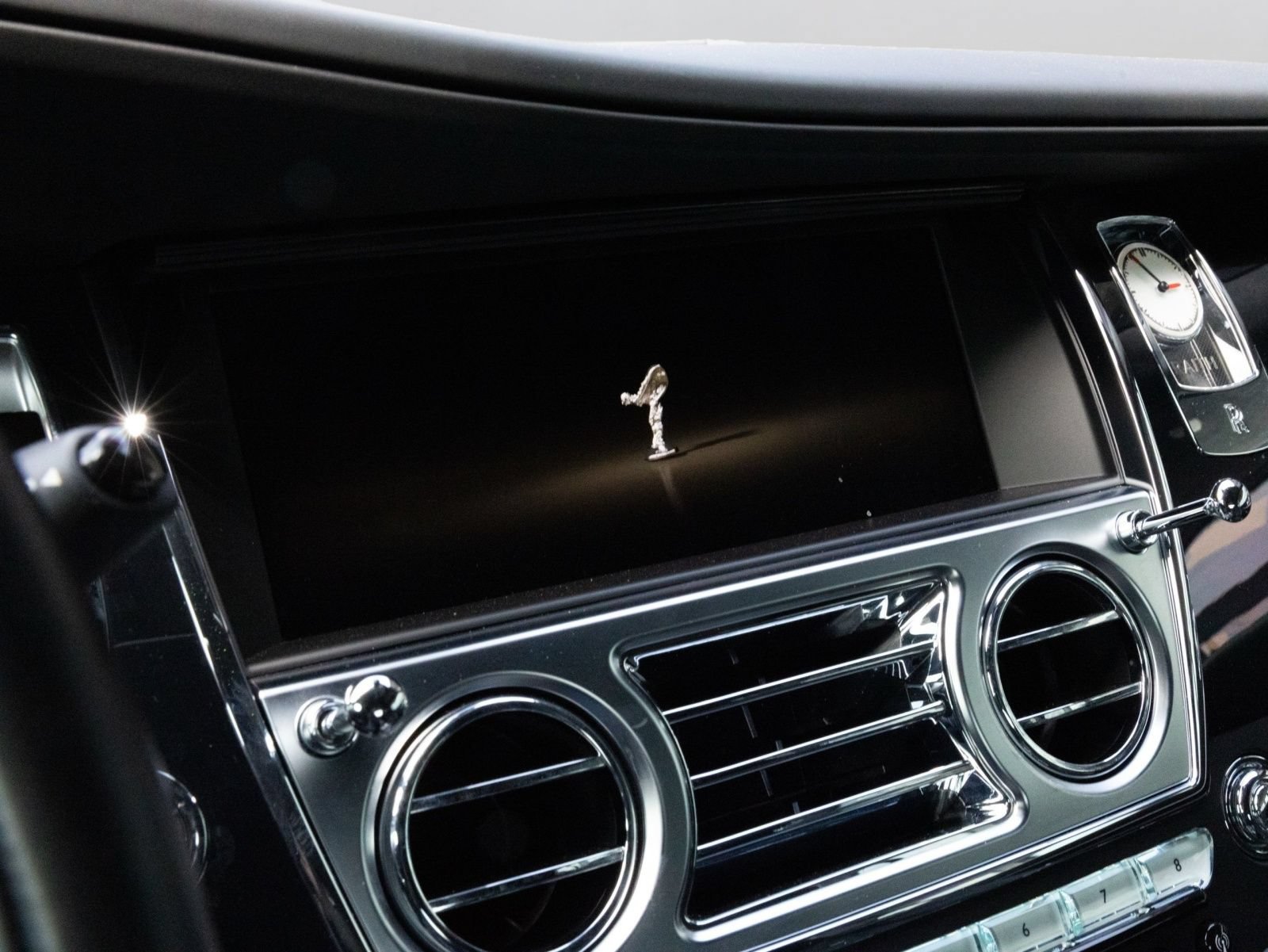 Used 2019 Rolls-Royce Wraith RWD image 19