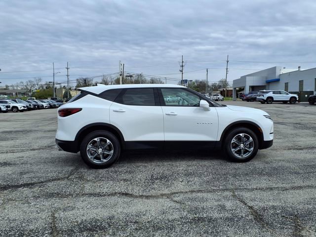 Used 2025 Chevrolet Blazer LT AWD/4WD image 14
