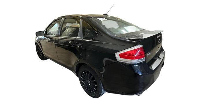 Used 2009 Ford Focus SES FWD image 3