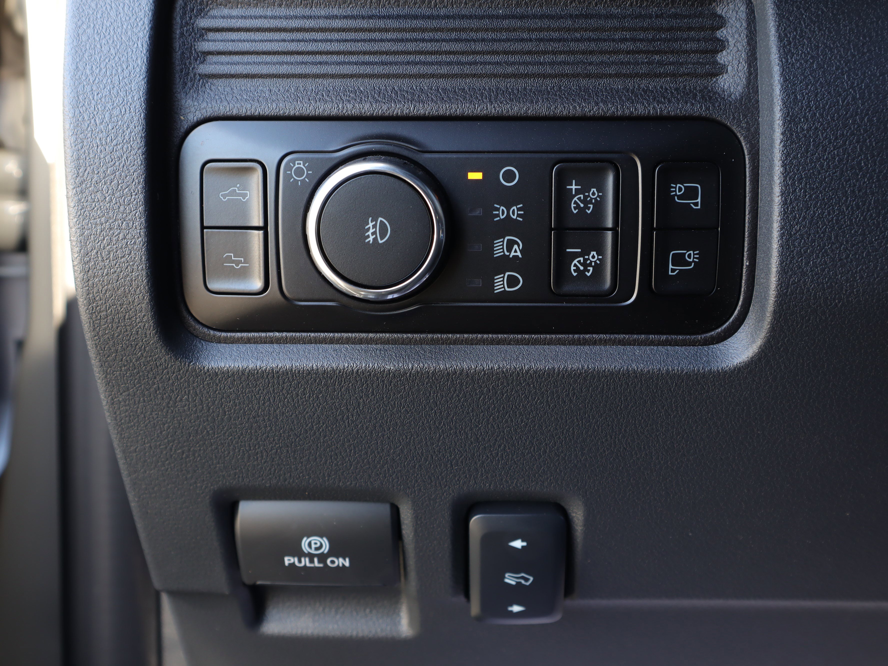 Used 2025 Ford F350 Platinum image 22