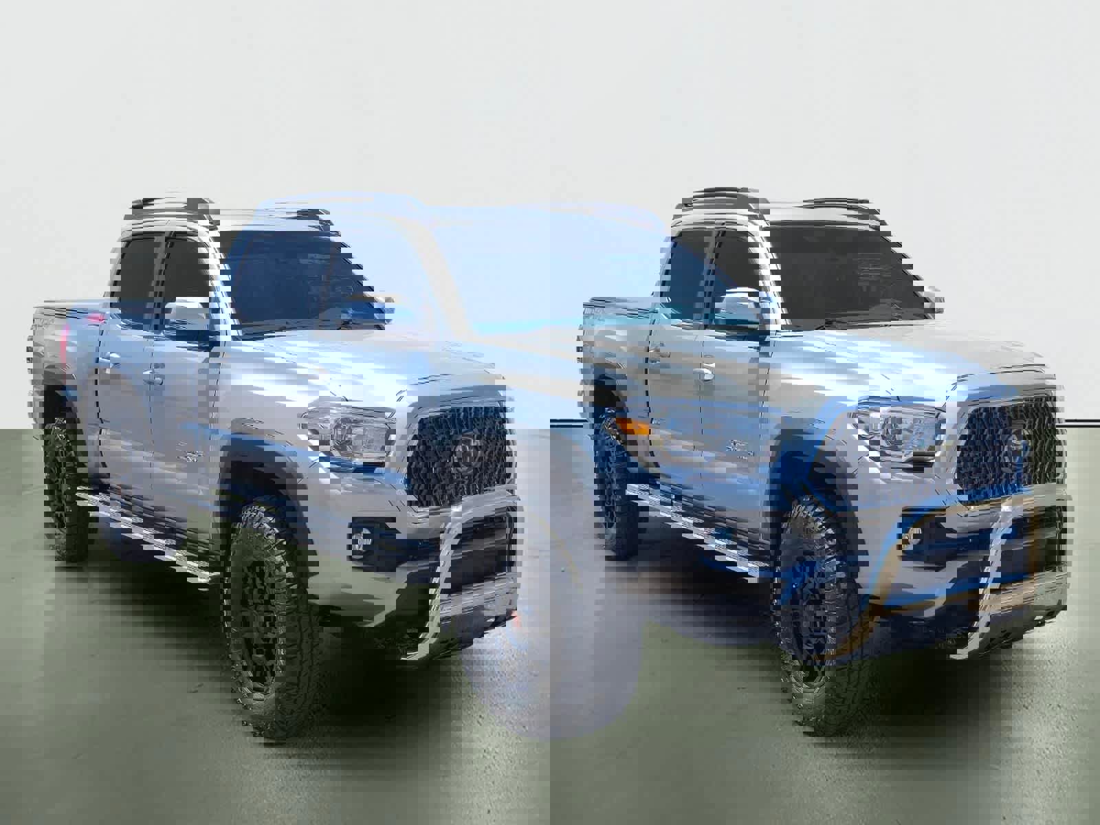 Used 2019 Toyota Tacoma TRD Off-Road w/ TRD Premium Off Road Package AWD/4WD image 9