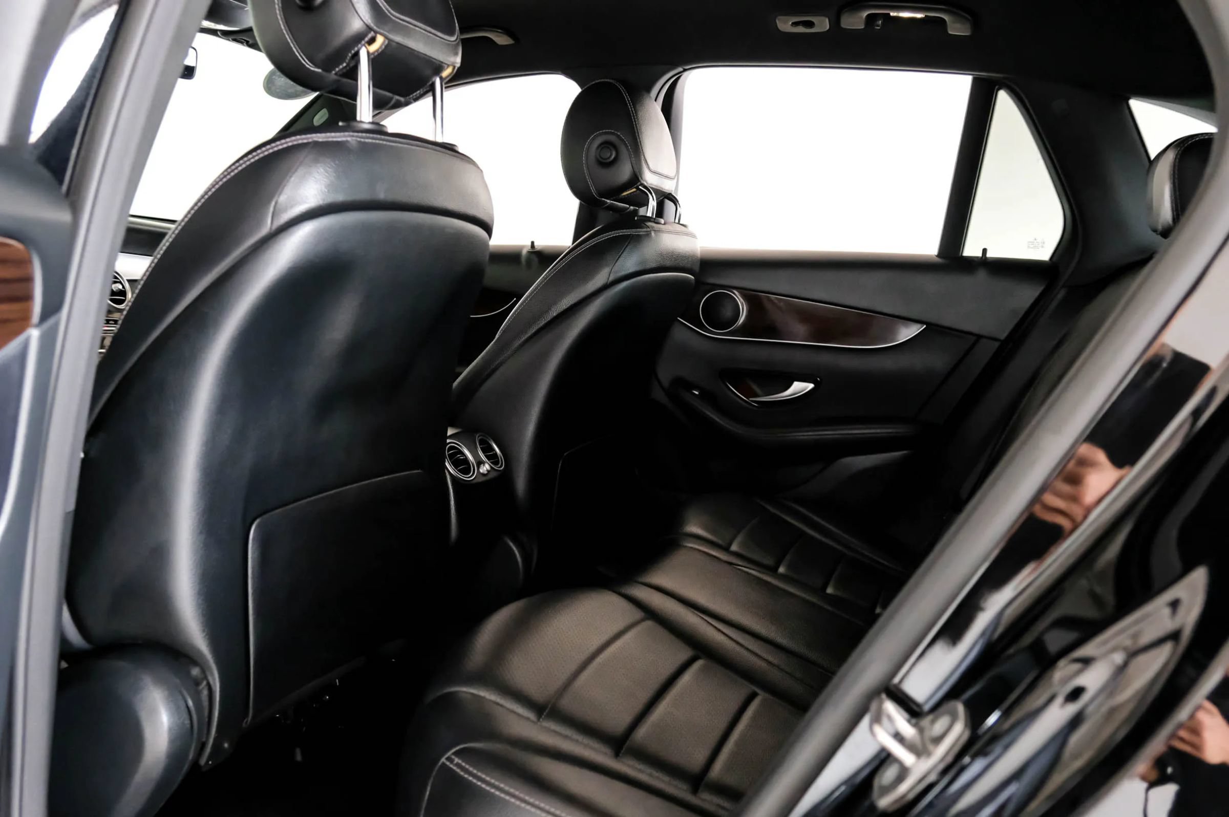 Used 2020 Mercedes-Benz GLC 300 4MATIC image 42