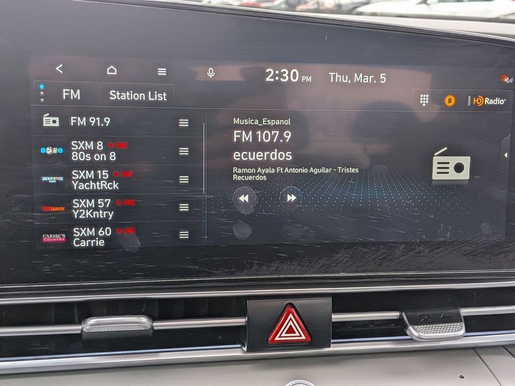 Used 2025 Hyundai Elantra SEL FWD image 16