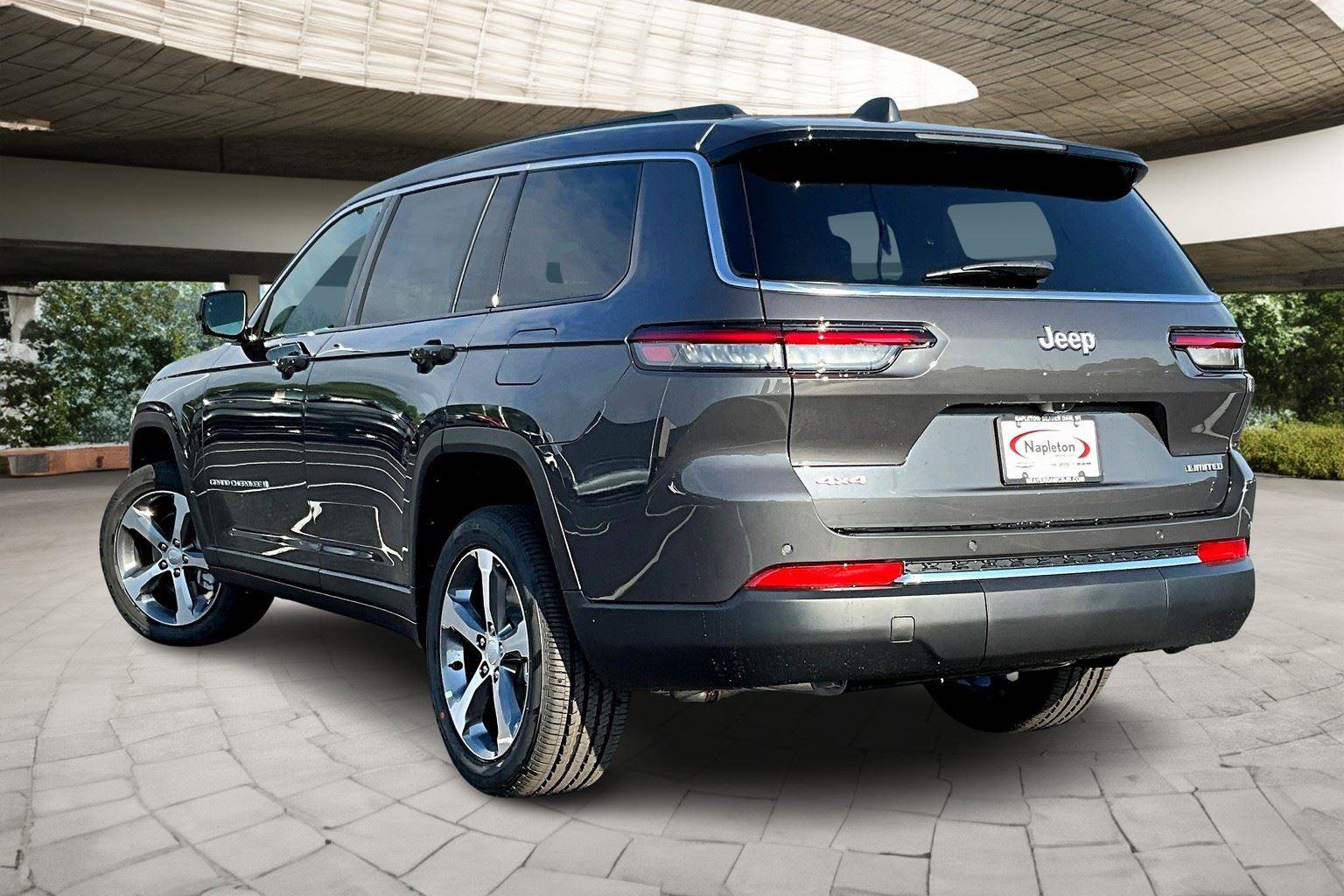 New 2025 Jeep Grand Cherokee L Limited w/ Trailer Tow Package image 3