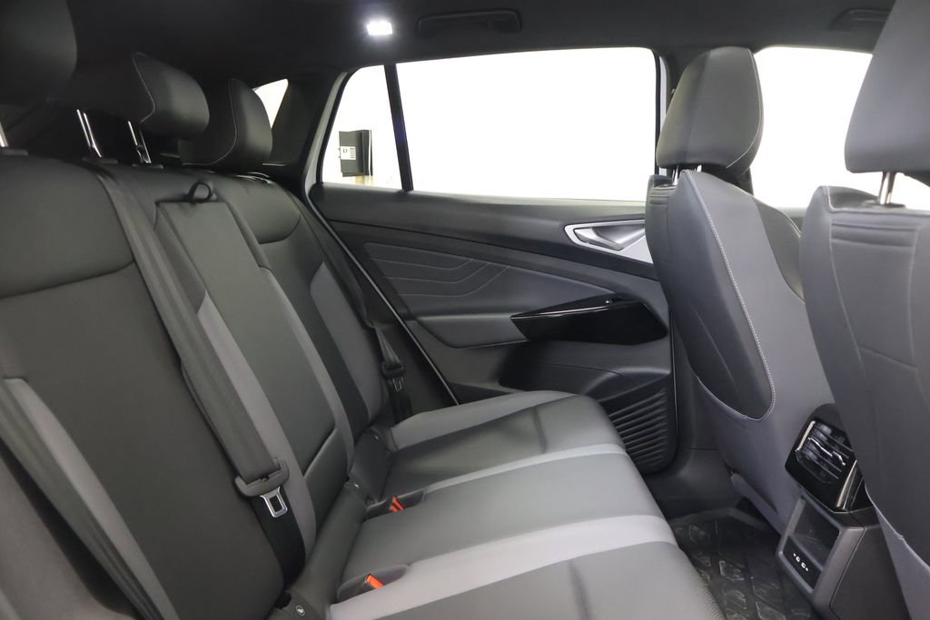 Used 2023 Volkswagen ID.4 Pro S image 24