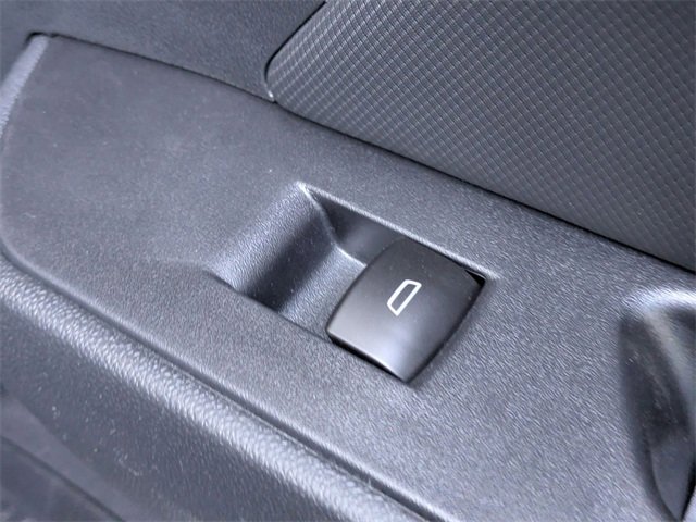 New 2026 Chevrolet Equinox EV LT image 31