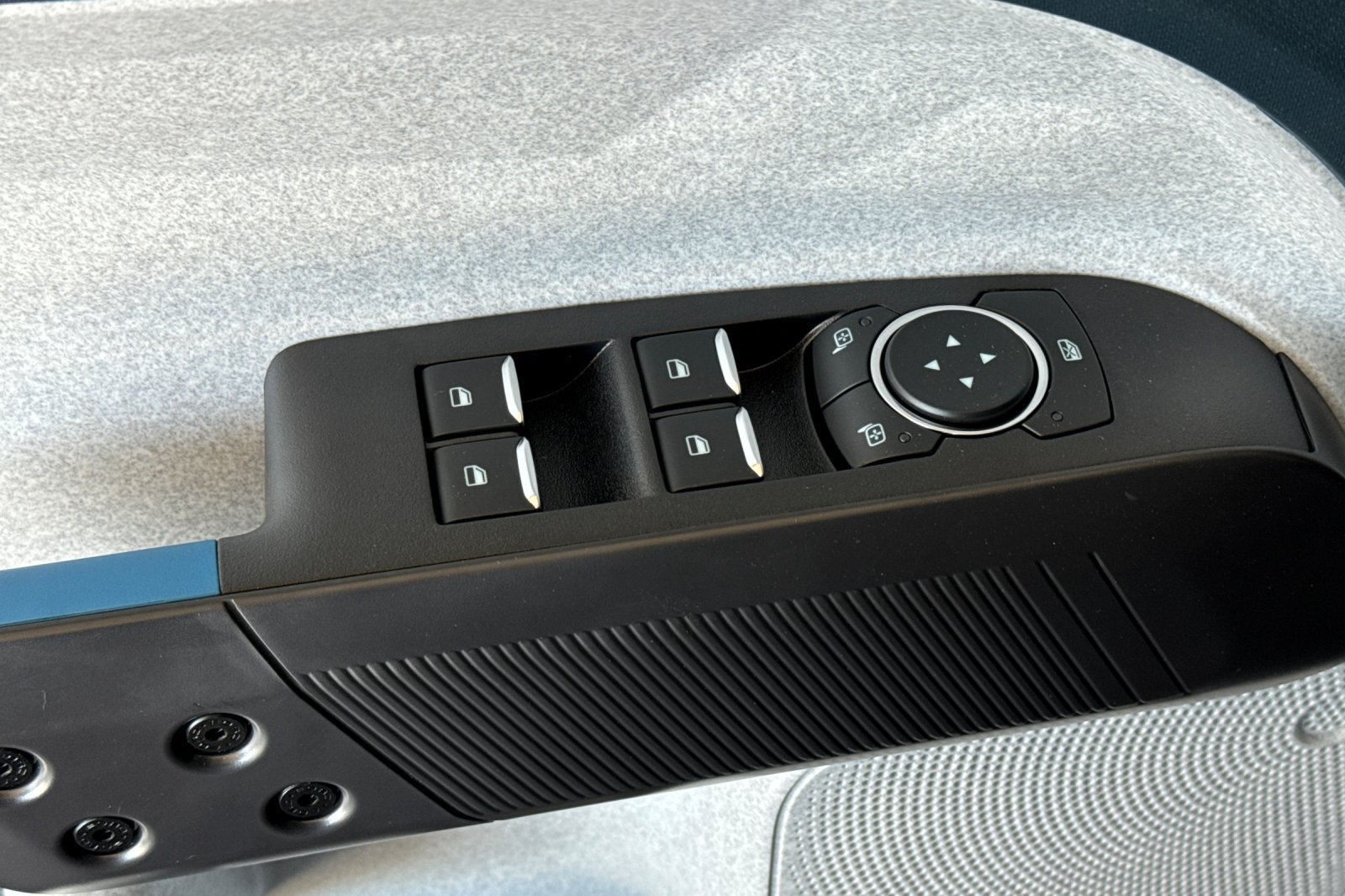 New 2026 Ford Maverick XLT w/ XLT Luxury Package FWD image 12