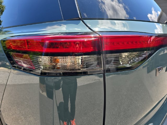 New 2026 Nissan Pathfinder Platinum FWD image 17