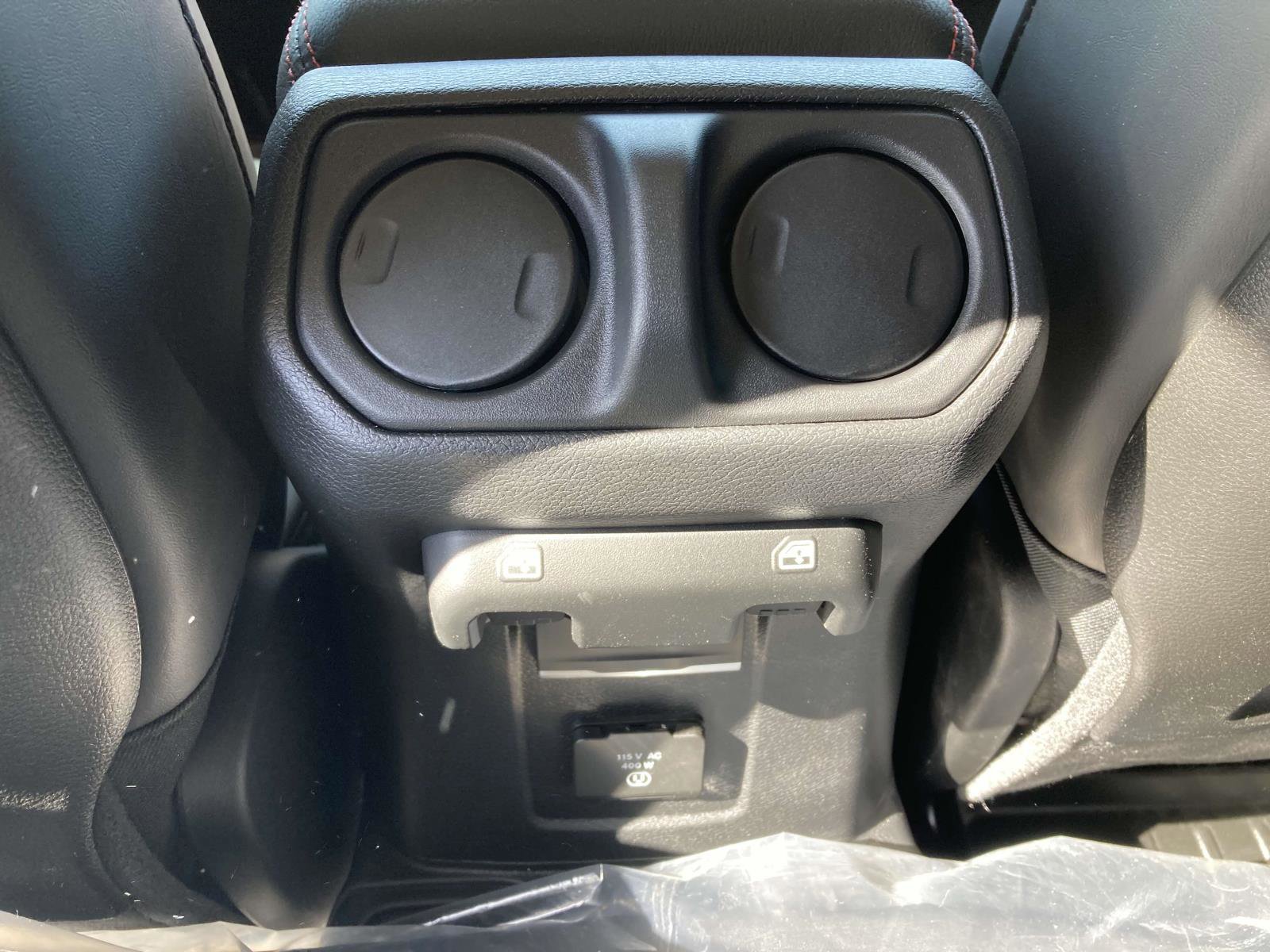Used 2025 Jeep Gladiator Rubicon w/ Convenience Group image 11