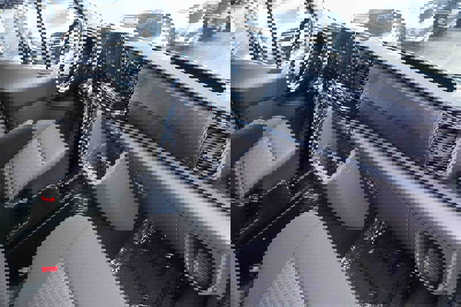 Used 2023 Ford Transit 350 XLT image 12