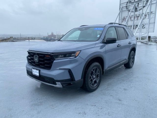 Certified 2023 Honda Pilot TrailSport image 8