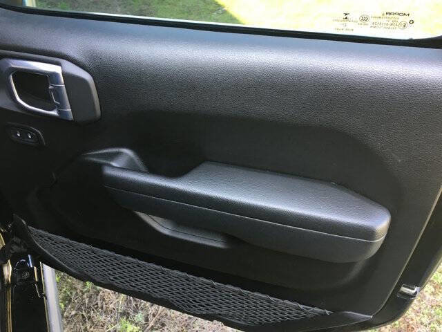 Used 2021 Jeep Wrangler Sport w/ LED Headlamp & Fog Lamp Group image 19