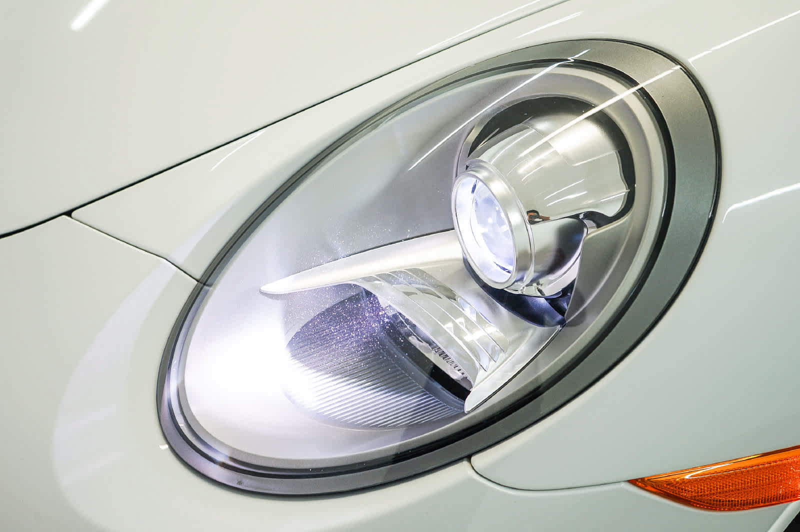 Certified 2016 Porsche 911 Carrera RWD image 15