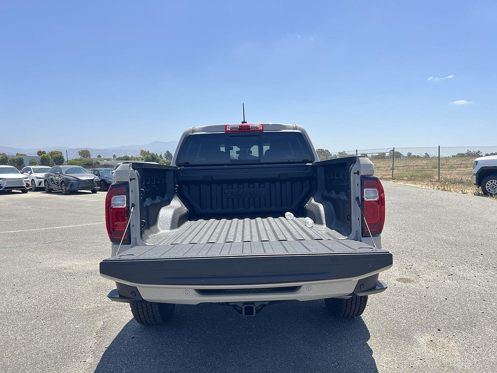New 2026 GMC Canyon Elevation w/ LPO, Black Badging Package RWD image 25