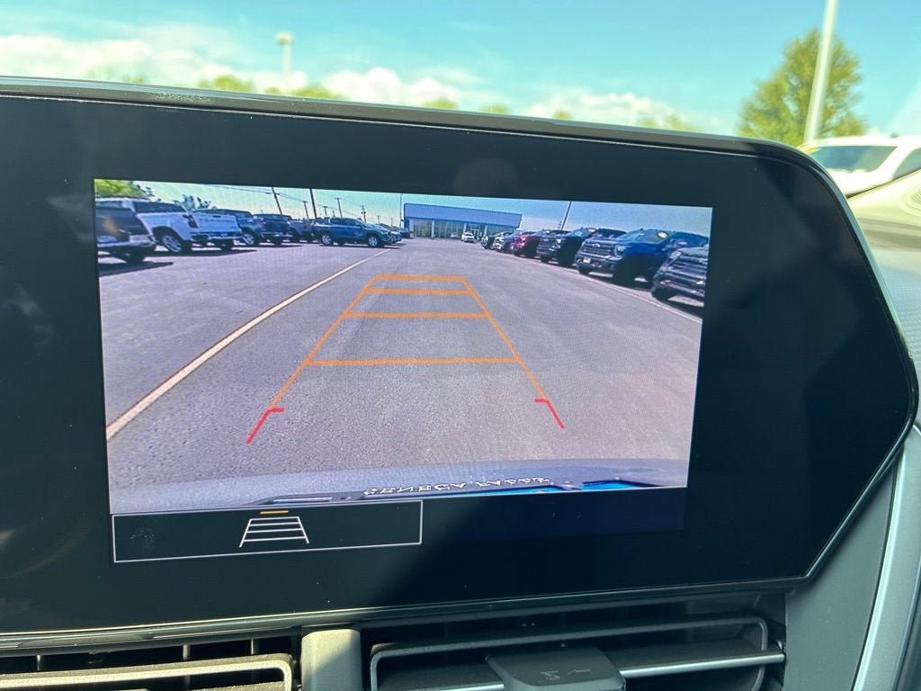New 2026 Chevrolet Trax LS w/ LS Convenience Package FWD image 9