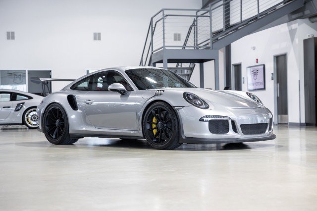 Used 2016 Porsche 911 GT3 RS image 9
