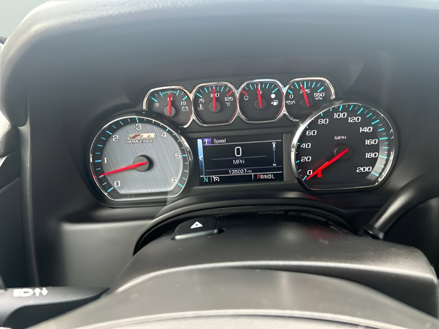 Used 2018 Chevrolet Suburban LS AWD/4WD image 24