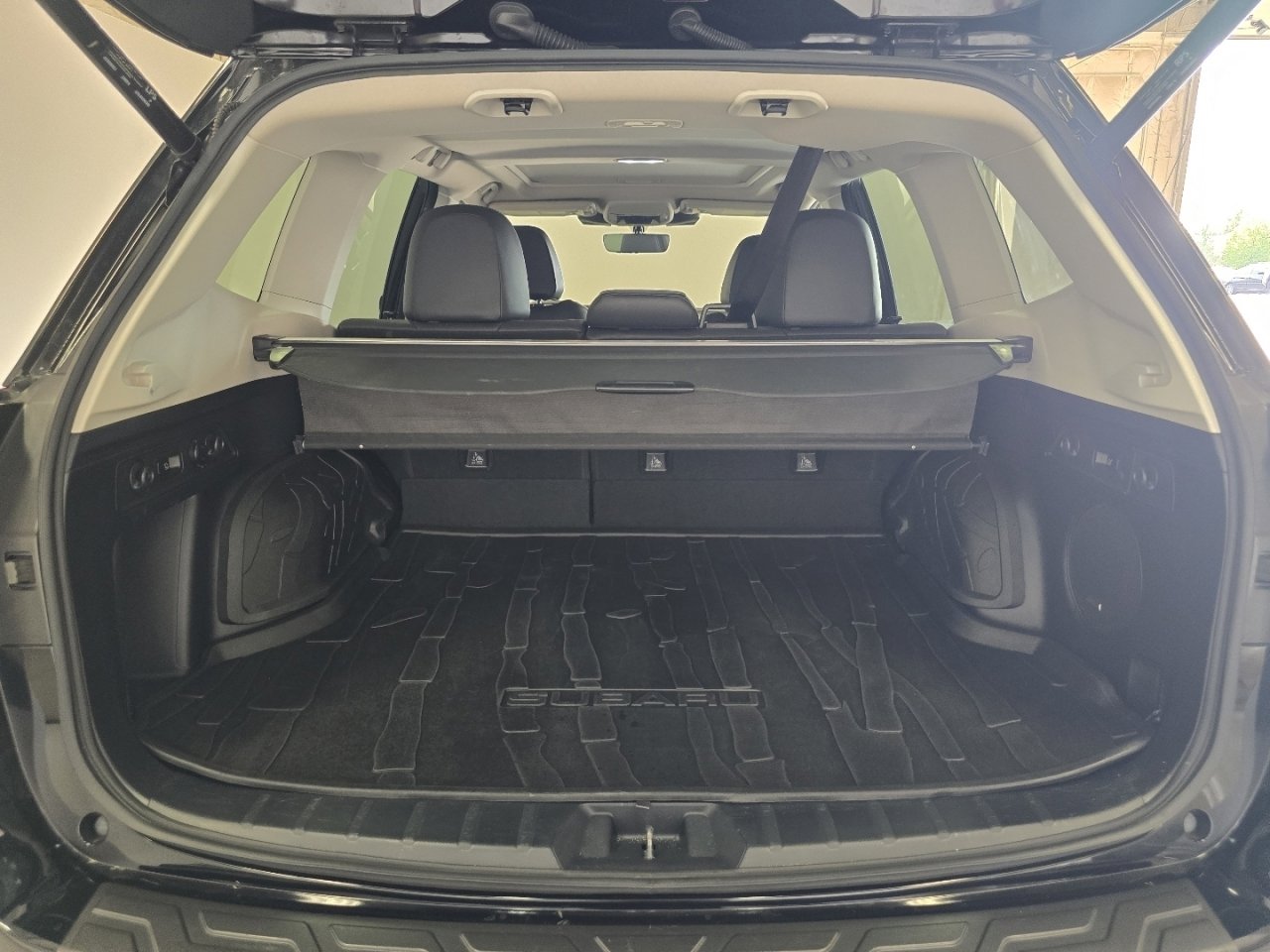 Used 2023 Subaru Forester Touring AWD/4WD image 19