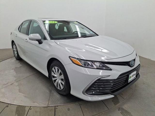 Used 2022 Toyota Camry LE w/ Cold Weather Package image 9